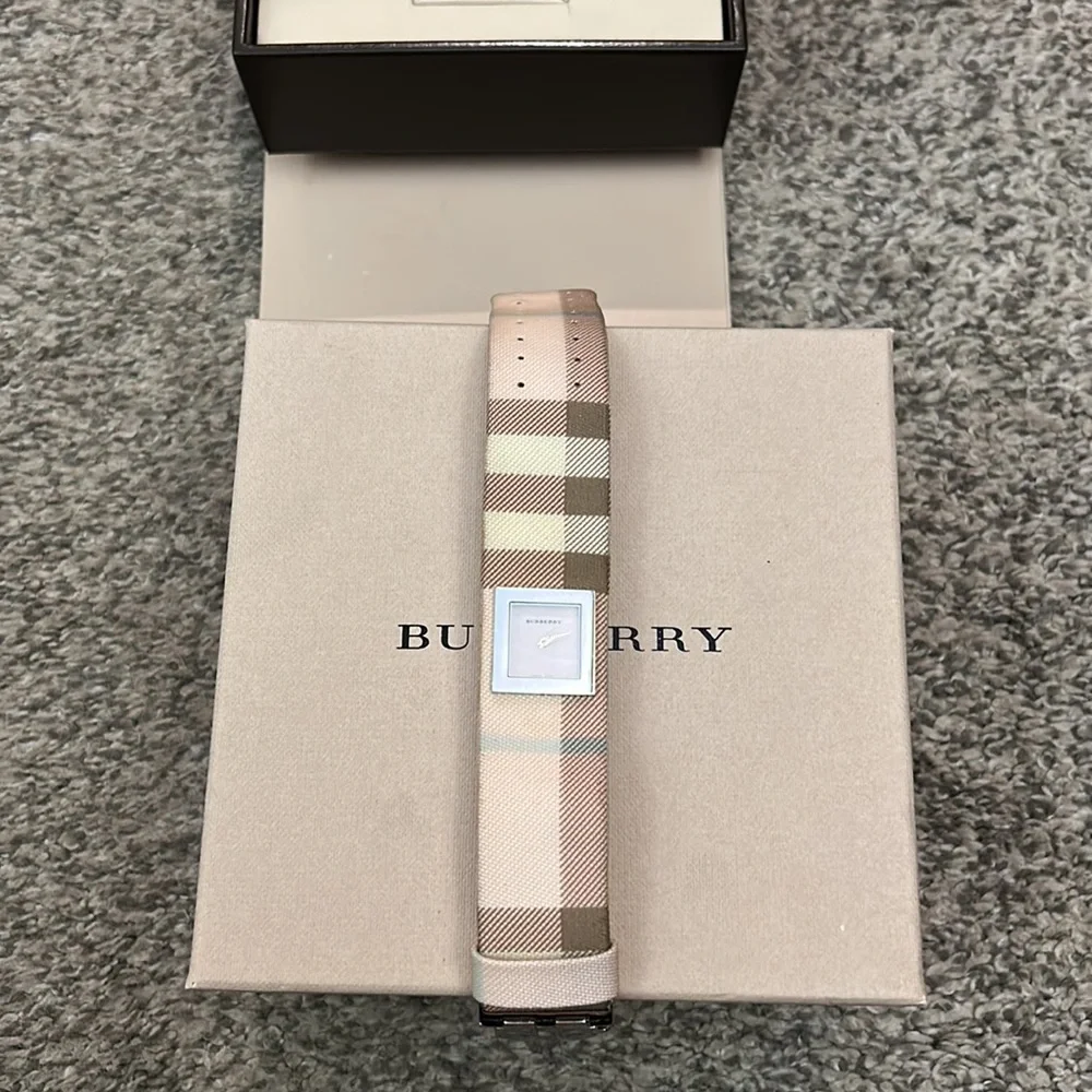 Burberry Pink Mother of Pearl Leather Stainless Steel Watch - Picture 2 of 12